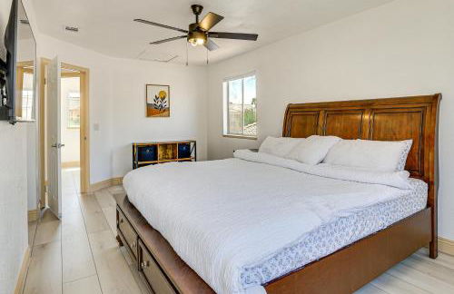 Near Shopping and Golf Family Retreat in Las Vegas! - Photo 15