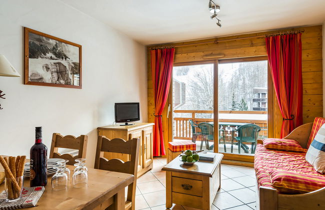 2 bedroom Apartment in Saint-Chaffrey with swimming pool and terrace - Photo 11