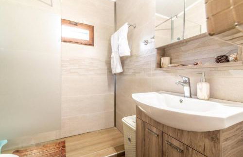 Relaxing StoneHouse Kamara with Jacuzzi - Foto 25