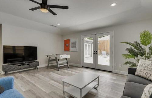 Gorgeous Sunny Home for Big Groups w Private Pool - Foto 20