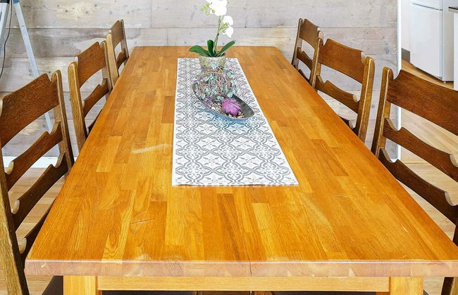 Lakefront House With Terrace - Photo 11