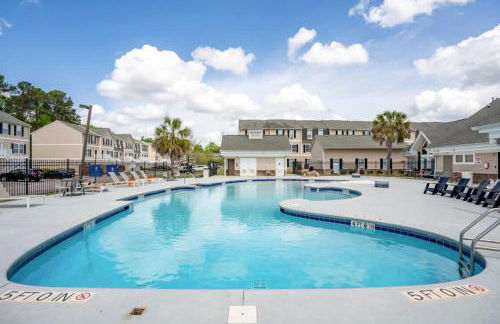 Modern Space Great For Extended Stays Pool & Gym - Foto 19