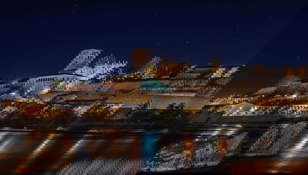 Panorámica nocturna de Zamora