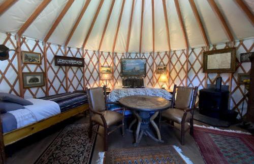 Rustic Yurt Getaway on Beautiful Snake River in Rigby, Idaho - Foto 5