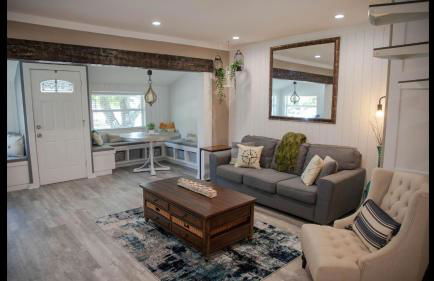 Family Home with Private Pool Yard Only 24 Mi to Disney - Foto 47