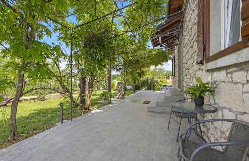 Charming Villa with Pool - Foto 39