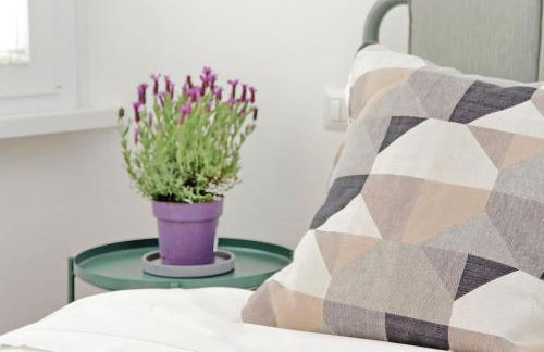 Brand New Modern Apt 2 Stops to Colosseum - Photo 23