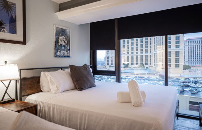 Stay together on the strip - 6 comfy beds w/view! - Foto 13