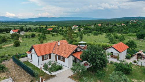 Villa Ena with Pool & Jacuzzi - Foto 2