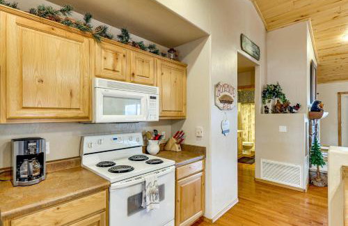 Hike, Fish and Enjoy Pond On-Site Bison Ranch Cabin - Foto 9