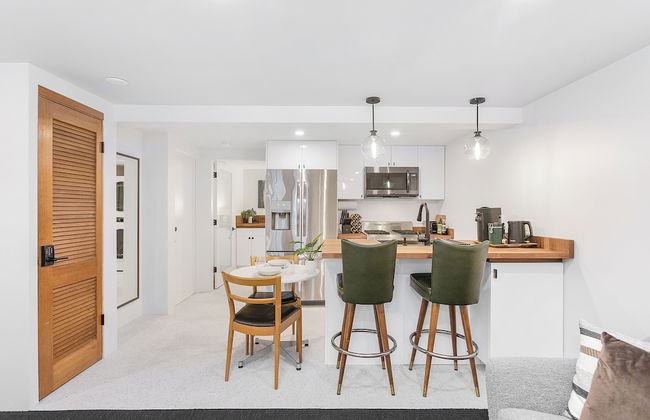 Sunnyside Studio on Green Lake - Photo 3