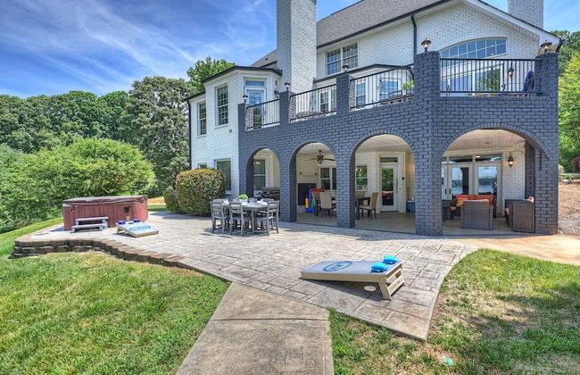 Make a Big Splash in 7BR Lake Norman Home! - Foto 75