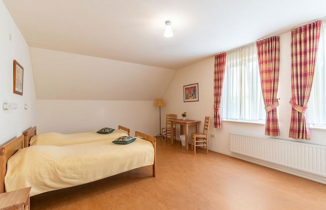 Inviting Villa in Panningen - Photo 10