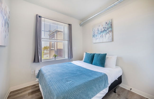 Modern Retreat Near Henry Ford - Foto 14