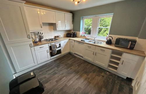 6 Bed, Sleeps 14, En-suites & Parking - Foto 6