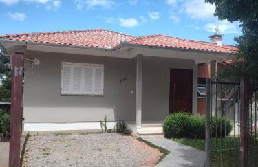 Bento Gonçalves Bairro Progresso Casa ampla 3 quartos - Foto 2