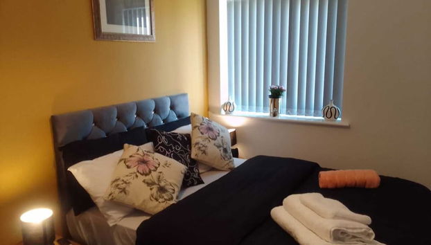 4 Bed Flat - Sleeps 10 - Pets - Parking - Wifi - Foto 3, Quarto