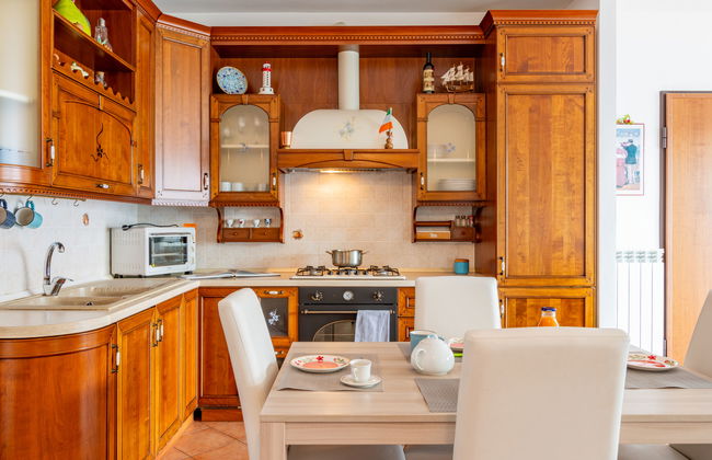 2 bedroom Apartment in Bellano with garden and terrace - Photo 10