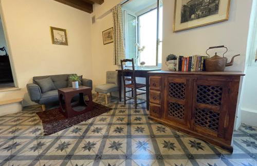 Casa del Castello Sleeps 4 Isolabona Italy - Foto 11