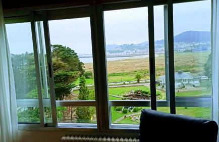 Piso luminoso y acogedor en primera línea de playa Covas Viveiro - Foto 2