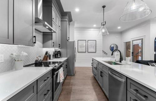 14 Bed Luxe Nashville Retreat with Game Room & Perfect for Large Groups! - Foto 4