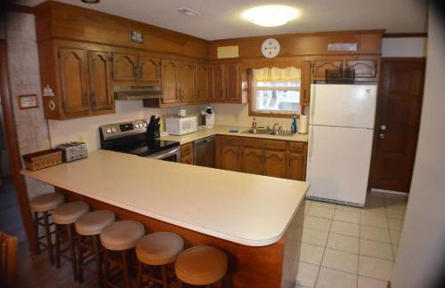 Spacious Beach House Steps to Sand - Foto 16