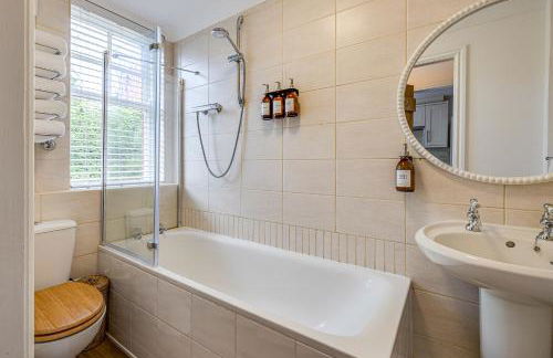 Hidden Gem Hideaway w/ Free Parking - Photo 31