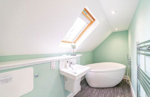 Gardener’s Cottage with Hot Tub - Foto 34