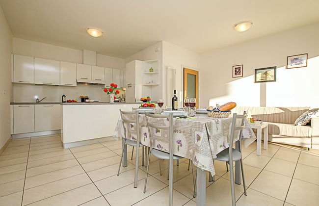 Torbole Relax, Pool & Balcony Apartment - Foto 14