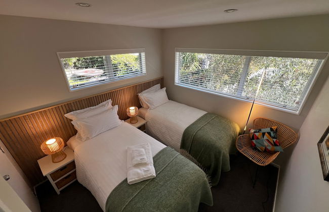 Waiake Beach Apartments - Photo 4