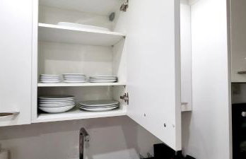 New Modern SelfCheckin PublicFreeParking HighSpeed Wifi KingSizeBed - Foto 41