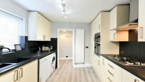 4 Bedroom, 2 bathroom house - Free Parking - Foto 2