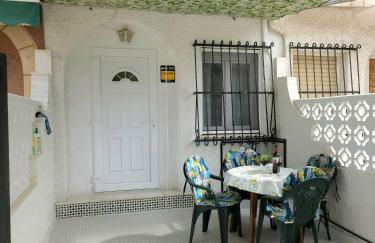 Bungalow Flamingo con terraza y playa - Photo 1