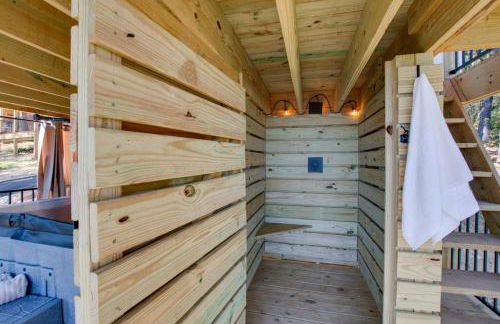 Gorgeous Cabin Great for Groups or Families with Jacuzzi, Fire Pit and Views in Alabama - Foto 41