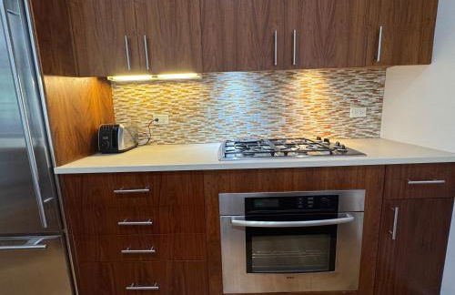 Large and Luxurious in Strivers Row - Photo 13