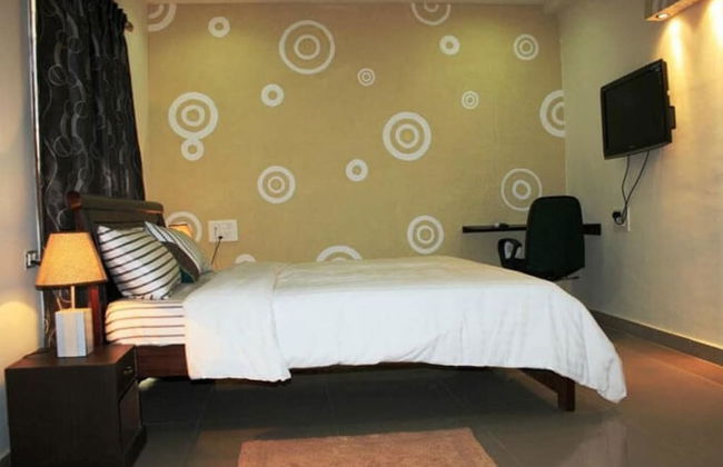 Falcons Nest Studio Apartments - Foto 3