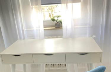 Blaue Insel neben Hbf-Duisburg - Photo 3