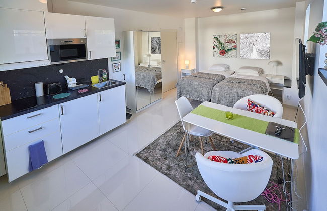 Staylong Hotel - Photo 11