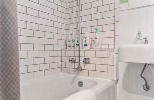 Vintage Westlake Gem Outstanding Location - Foto 15