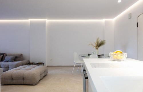 Akonizia Luxury House - With Private Heated Pool and Jacuzzi - Photo 36