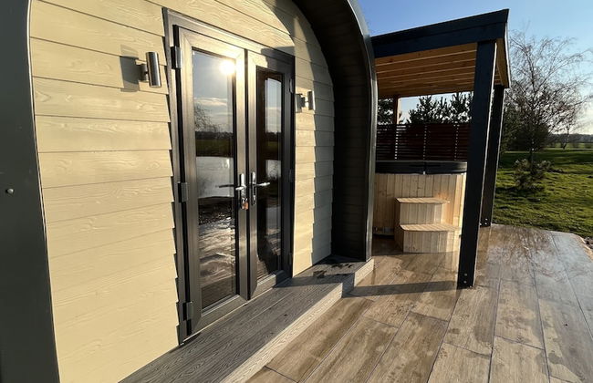 New Farm Holidays - Photo 1