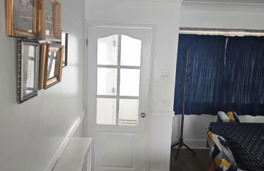 Orpington North Townhouse - Photo 9