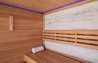 Villa Pino with Pool, Sauna & Jacuzzi - Foto 78