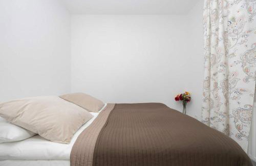 Jasny Apartament z Tarasem i Parkingiem by Noclegi Renters - Foto 21