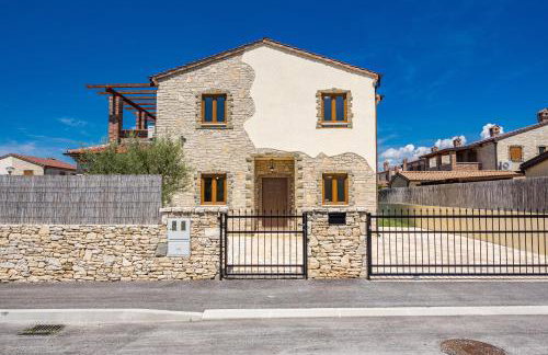 Villa Brioni with pool by Rentistra - Foto 24