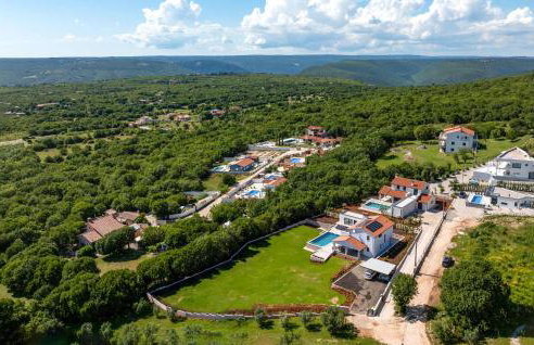 Amazing Home In Trget With Kitchen - Foto 9