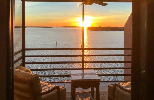 Coastal Marco Island Condo with Club Amenities! - Foto 1