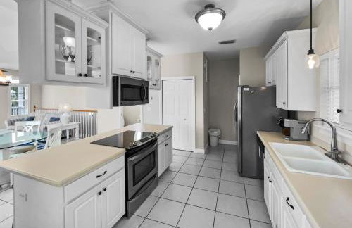 Paradise by the Pier l Ocean Views l Dog Friendly l Steps to Pier Park Shopping and Restaurants - Foto 32