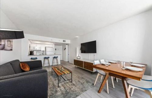 Hutchinson Island BeachFront Heated Pool Balcony Top Floor - Foto 9