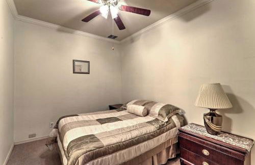 Private Pool Lakefront Harlingen Home - Foto 30